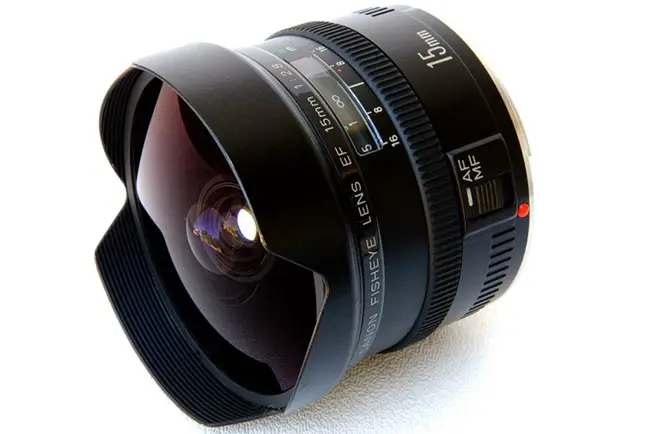 canon-lens-EF-15-mm-fisheye-lens