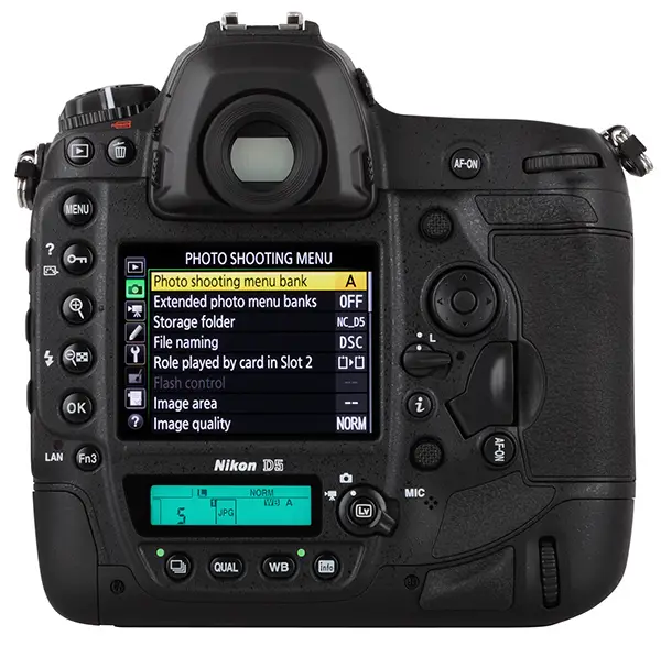 Nikon D5 LCD